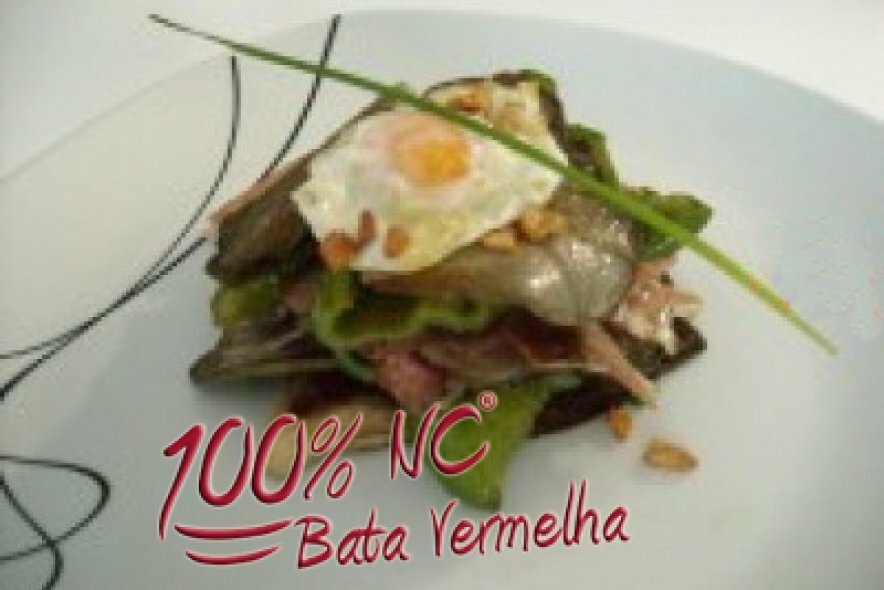 Cogumelos e Pimentos com ovos de codorniz